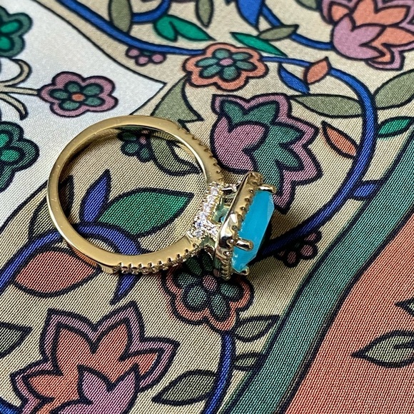 GOLD Tone And Blue Accent Ring - Picture 6 of 16